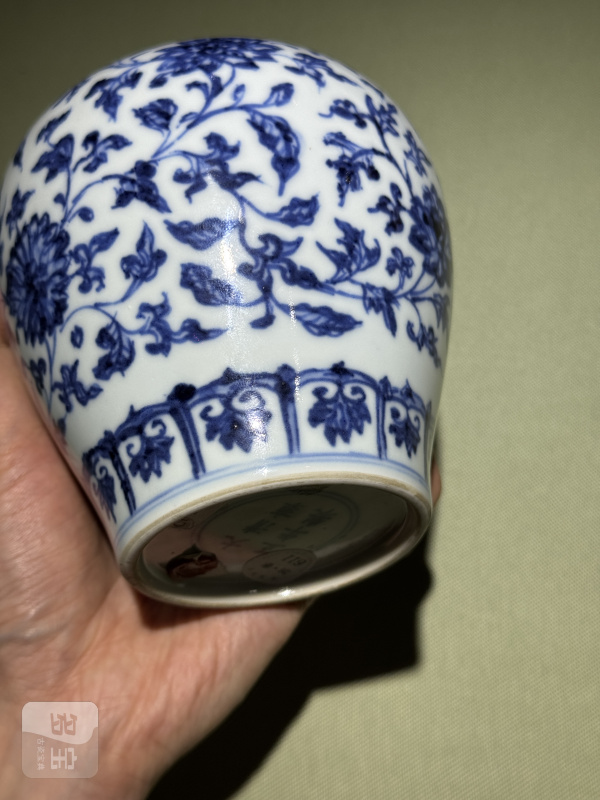 清雍正 御制仿宣窑青花缠枝花卉纹茶叶罐 - 图13